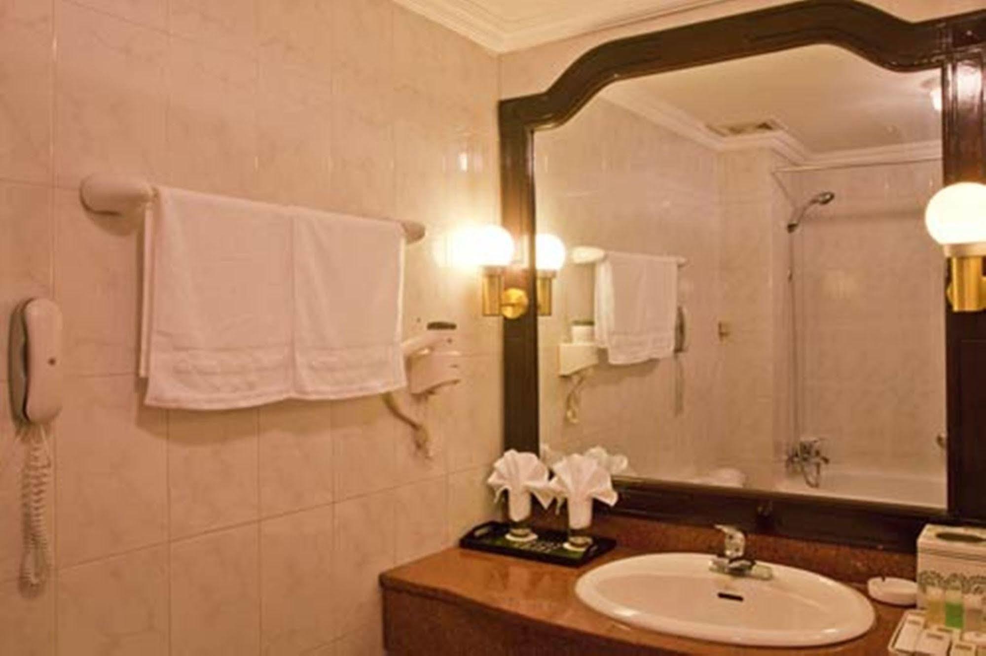 Green Park Hotel האנוי מראה חיצוני תמונה