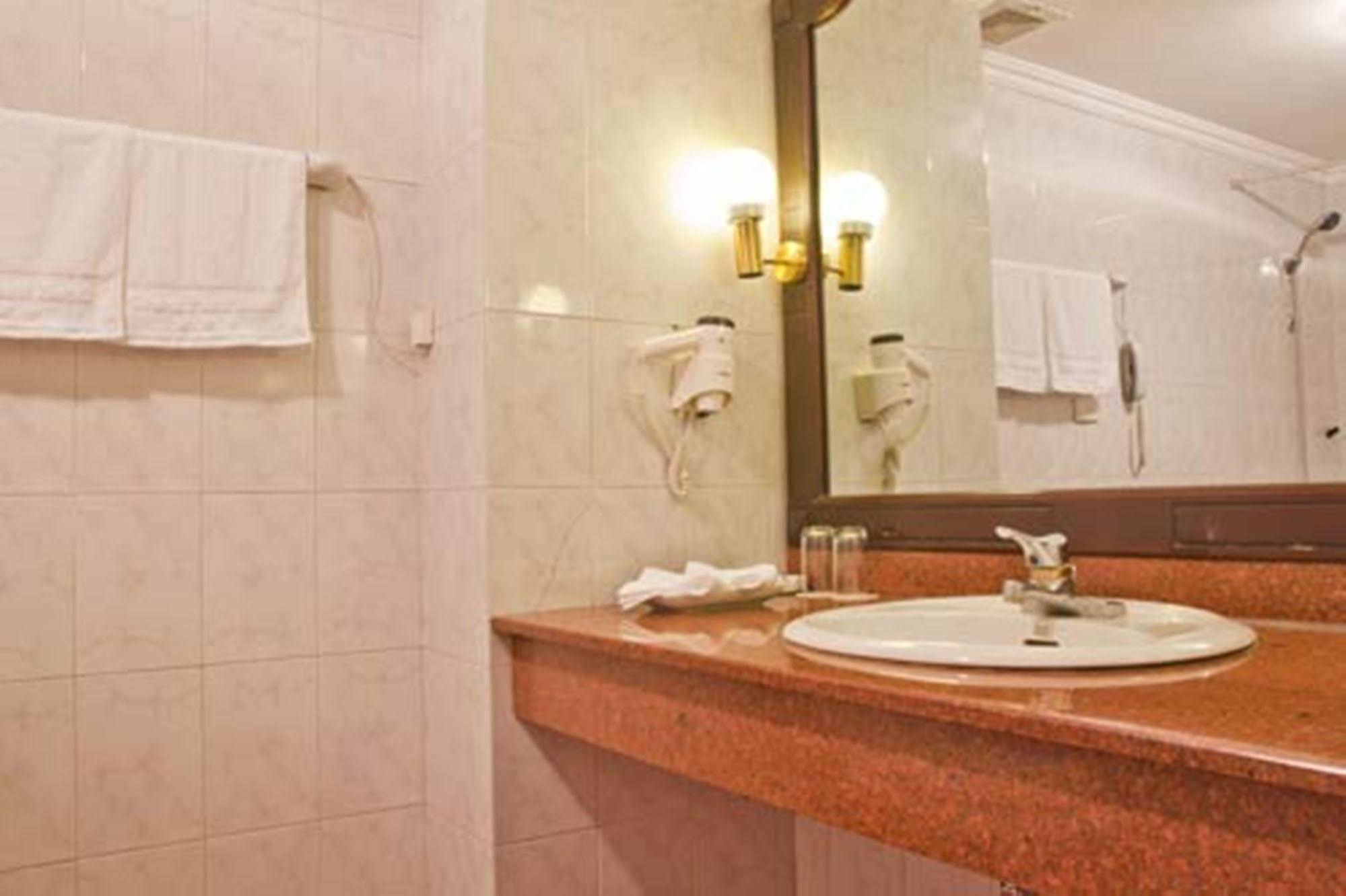 Green Park Hotel האנוי מראה חיצוני תמונה