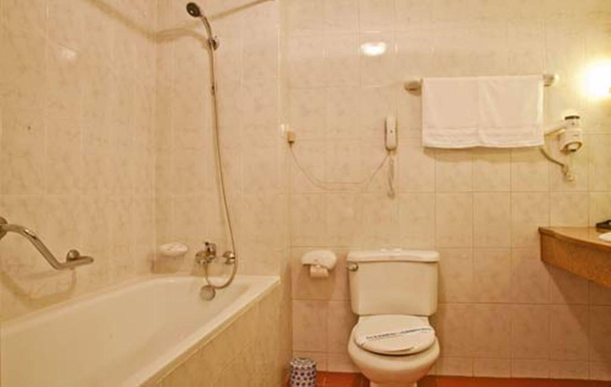 Green Park Hotel האנוי מראה חיצוני תמונה